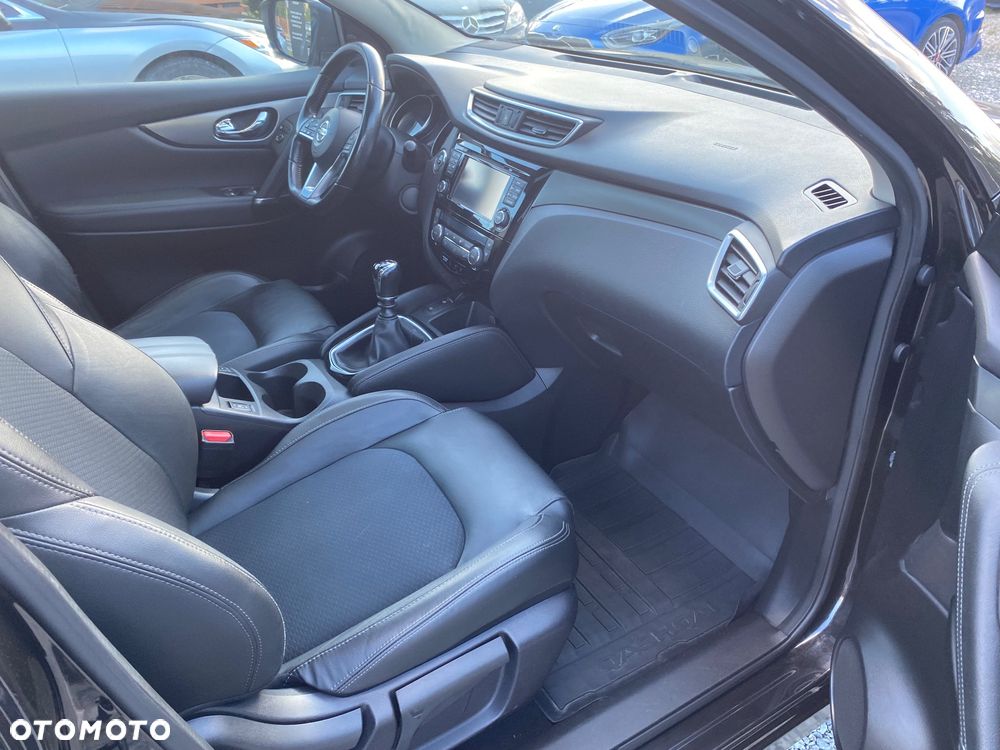 Nissan Qashqai 1.6 DIG-T Tekna+ - 26