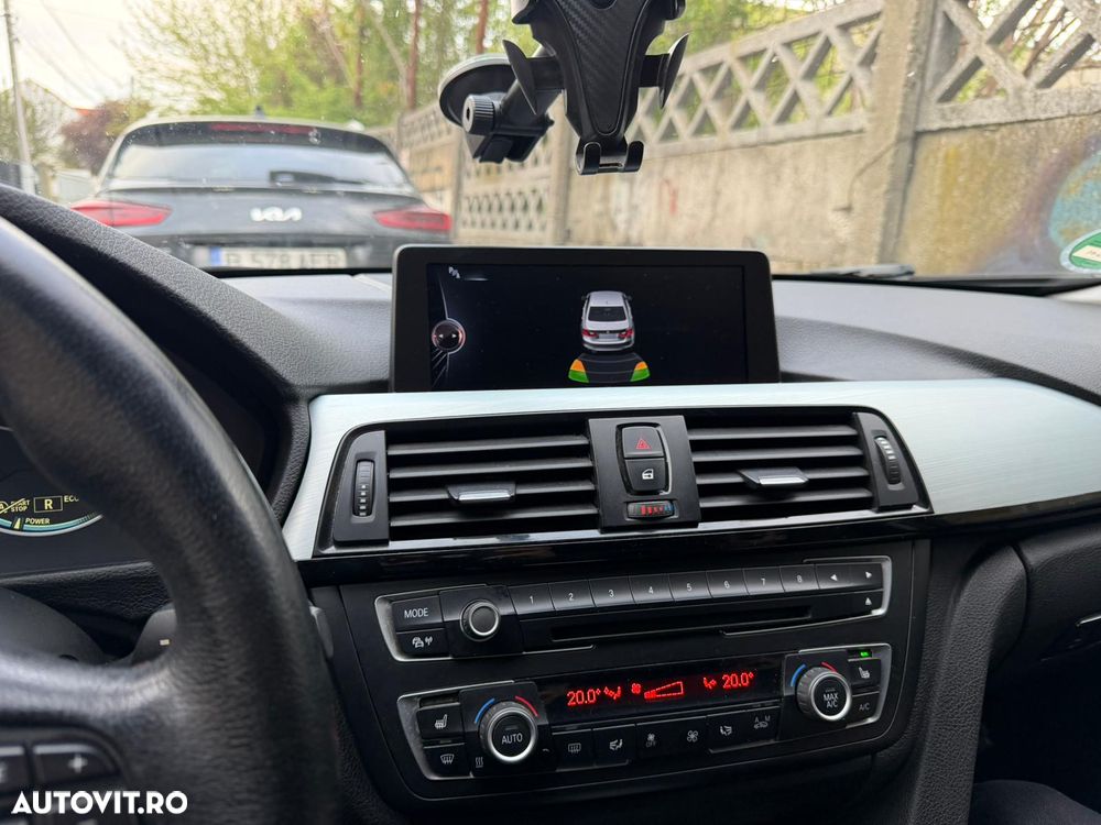 BMW Seria 3 320d Efficient Dynamic Edition Aut. Blue Performan Sport Line - 12