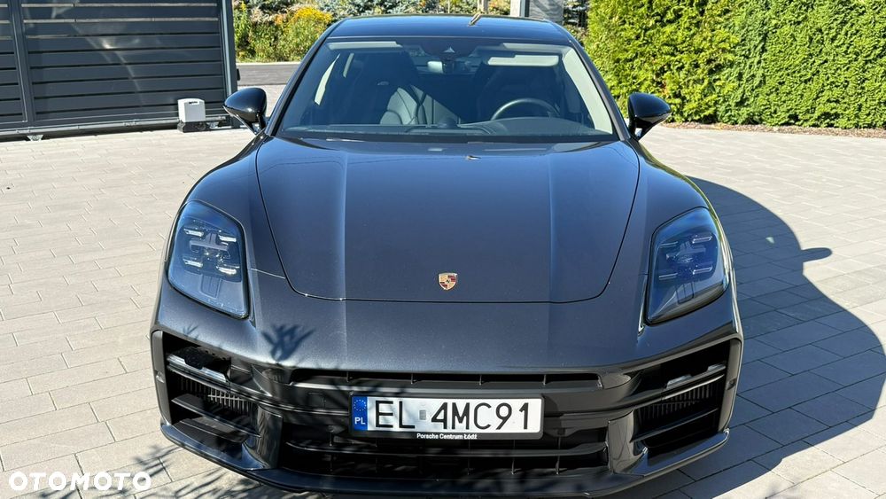 Porsche Panamera 4 - 8