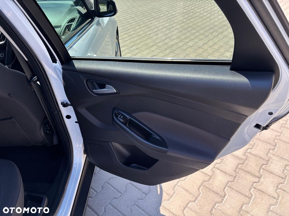 Ford Focus - 27