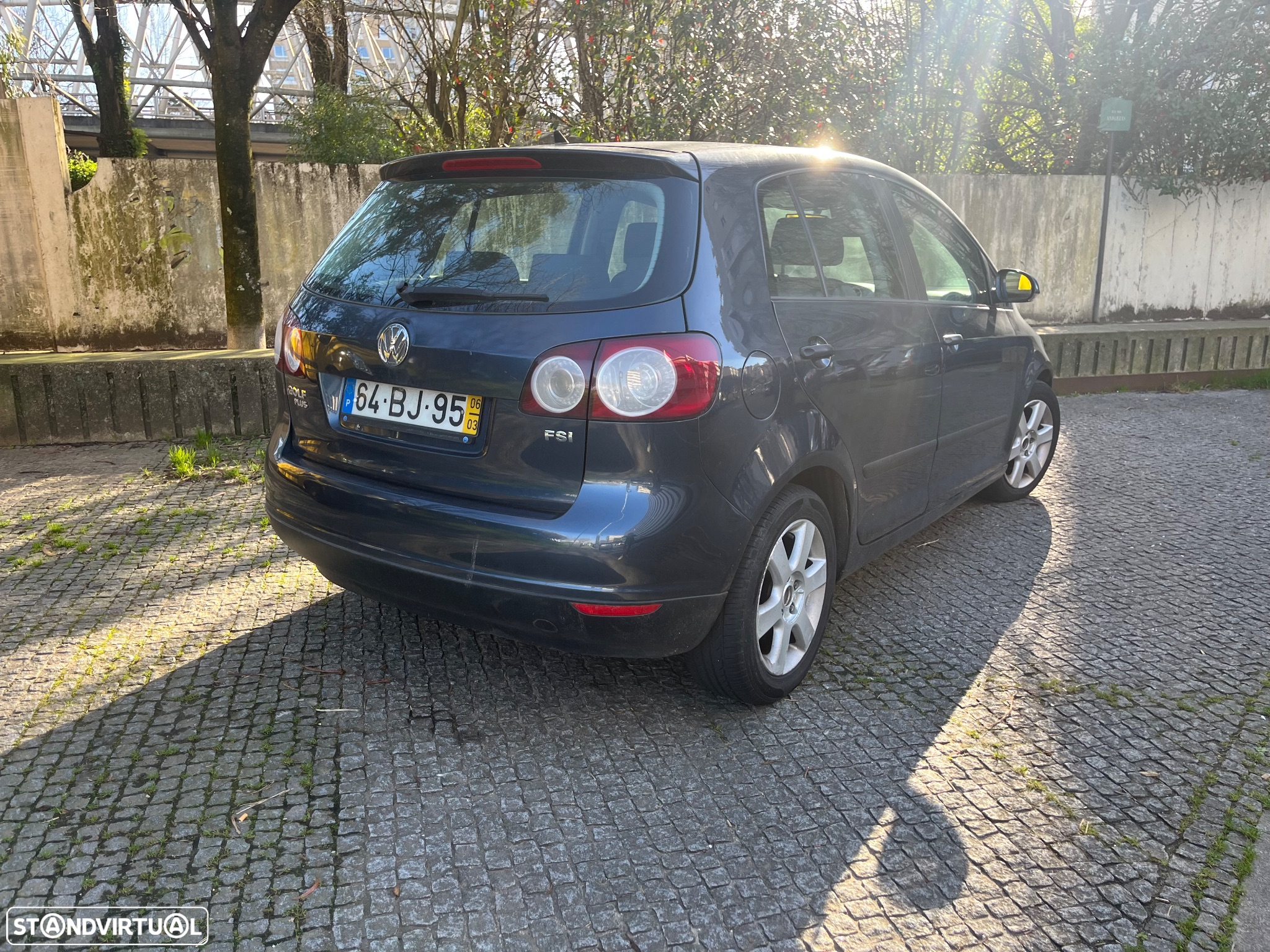 VW Golf Plus 1.4 FSi Confortline - 12