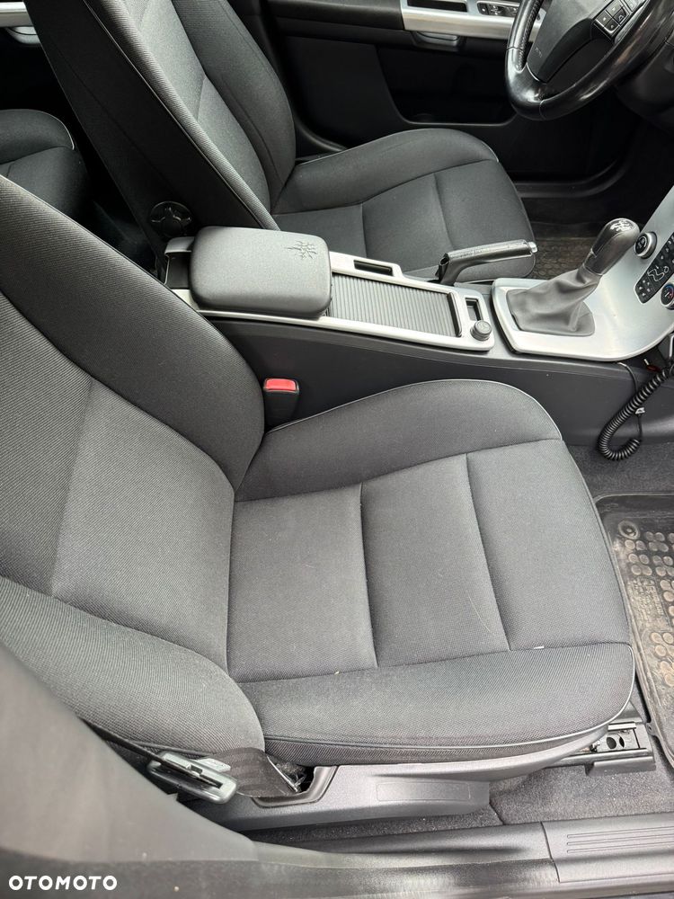 Volvo V50 2.0D - 9