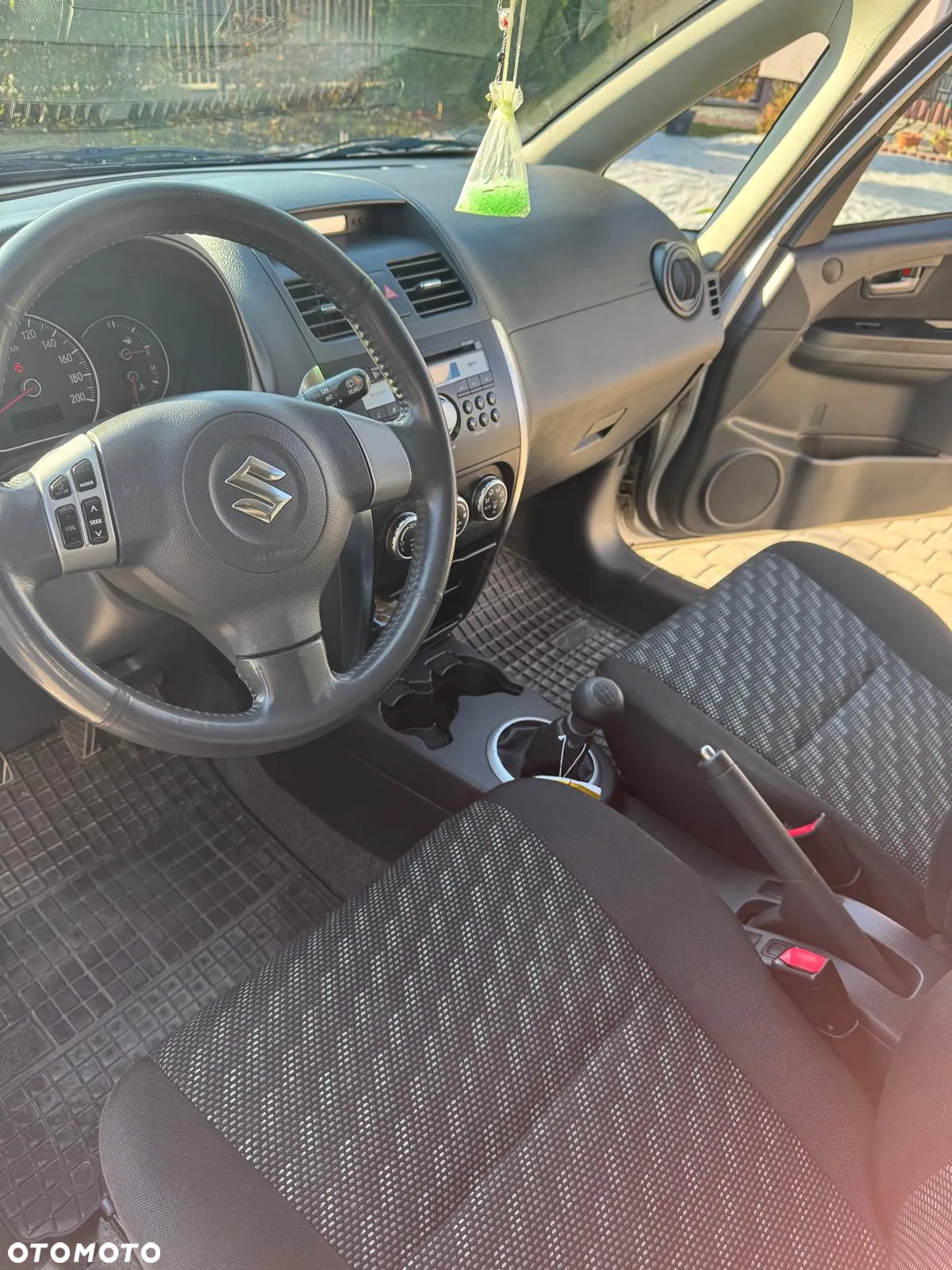Suzuki SX4 1.6 GS / Premium - 10