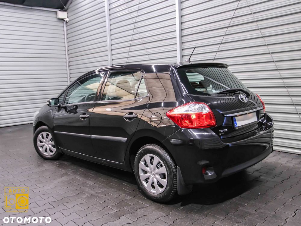 Toyota Auris 1.33 VVT-i Terra - 4