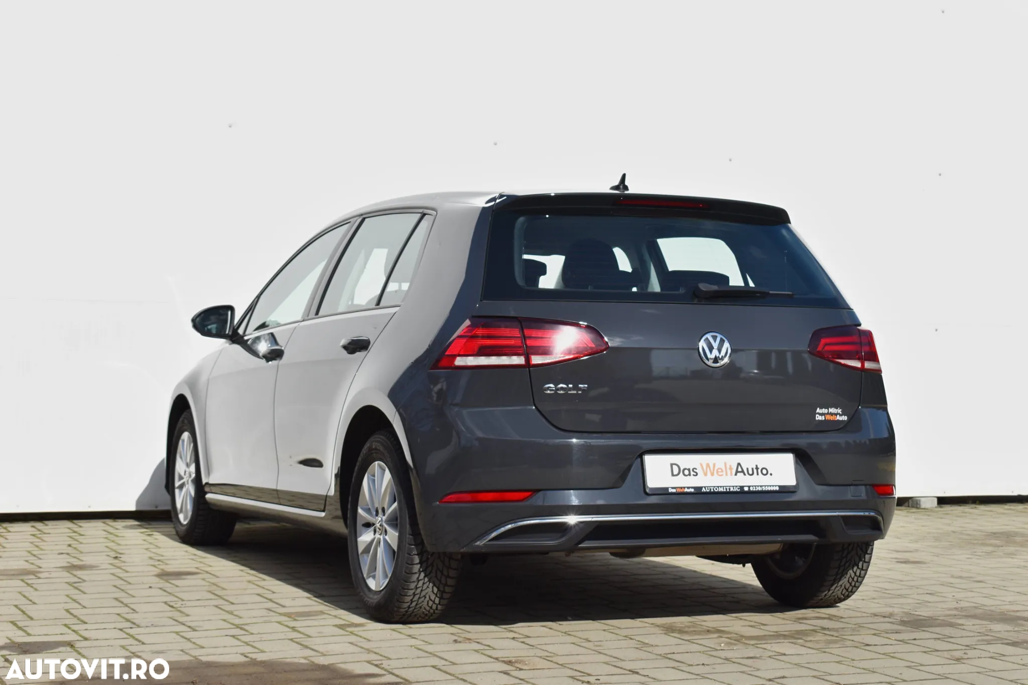 Volkswagen Golf 1.6 TDI Comfortline - 4