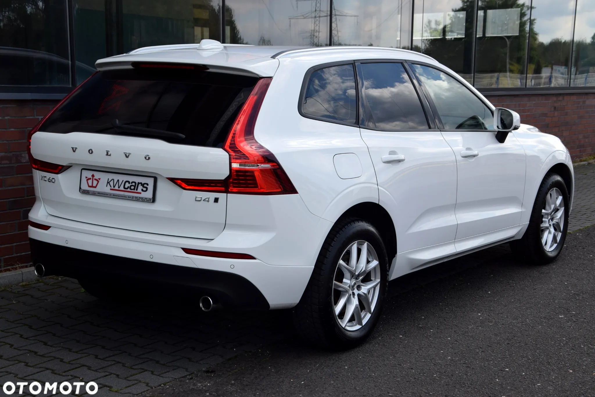 Volvo XC 60 D4 Momentum Pro - 6