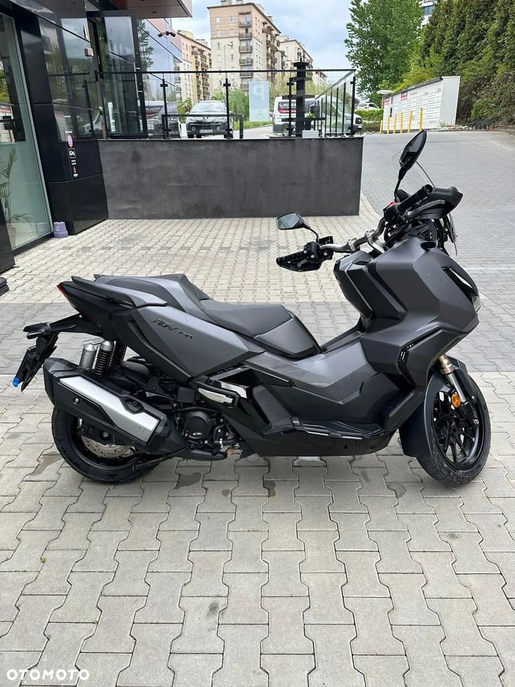 Honda ADV350 - 6