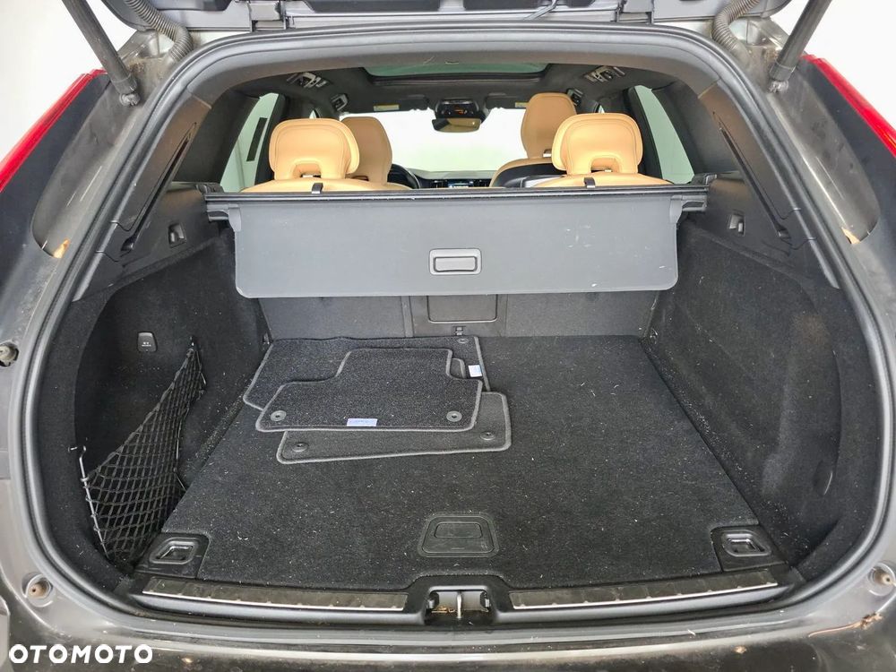 Volvo XC 60 T5 AWD Inscription - 14