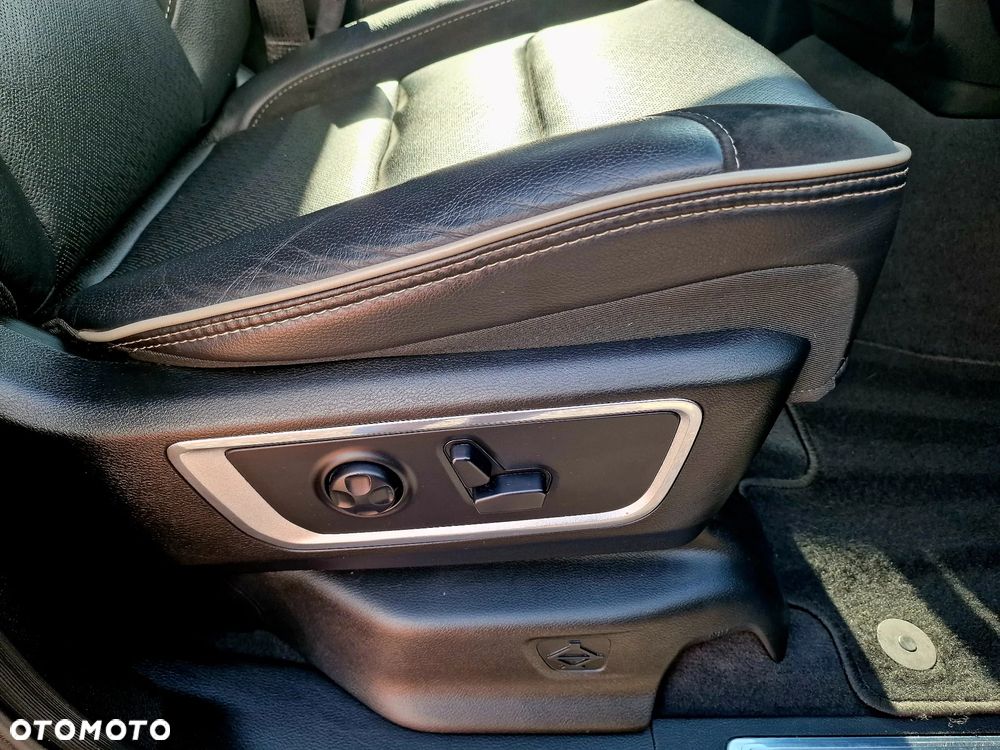 RAM 1500 5.7 Crew Cab Laramie - 20