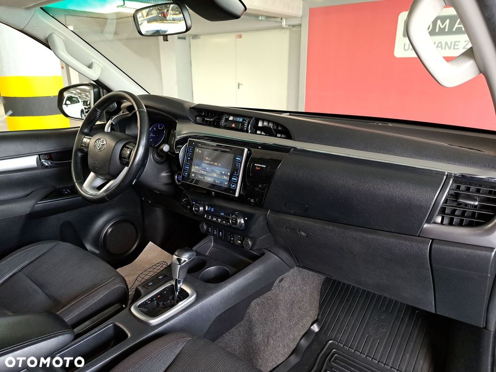 Toyota Hilux 2.4 D-4D Double Cab SR5 4x4 - 17