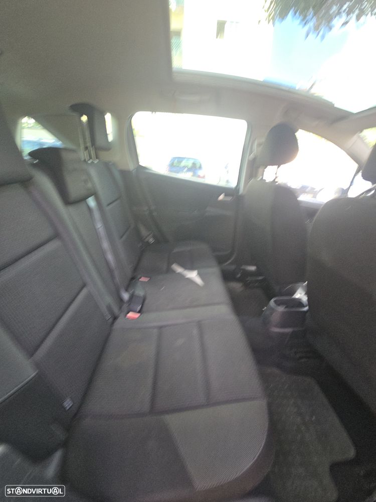 Peugeot 207 SW 1.4 Urban - 28