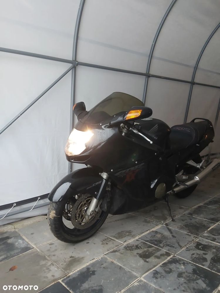 Honda CBR - 3