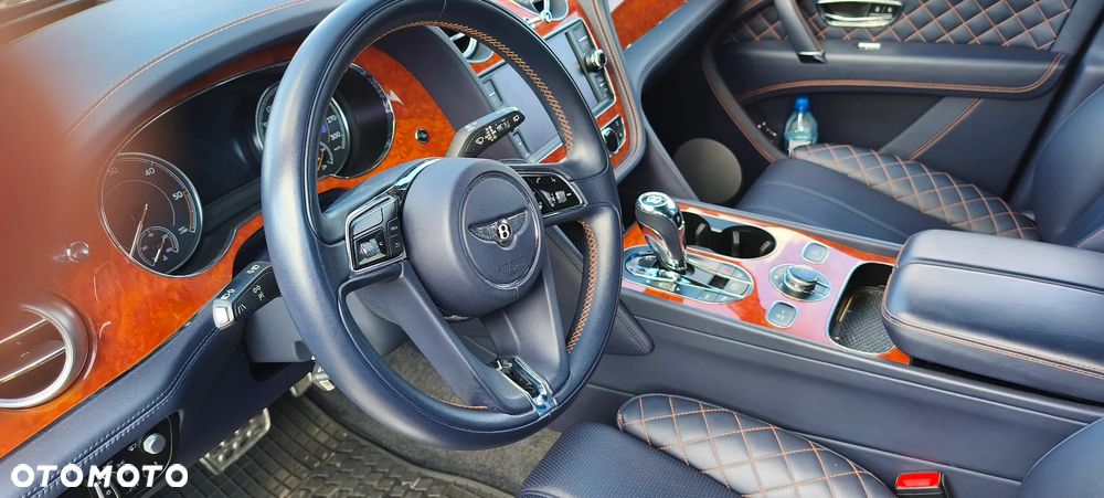 Bentley Bentayga - 17