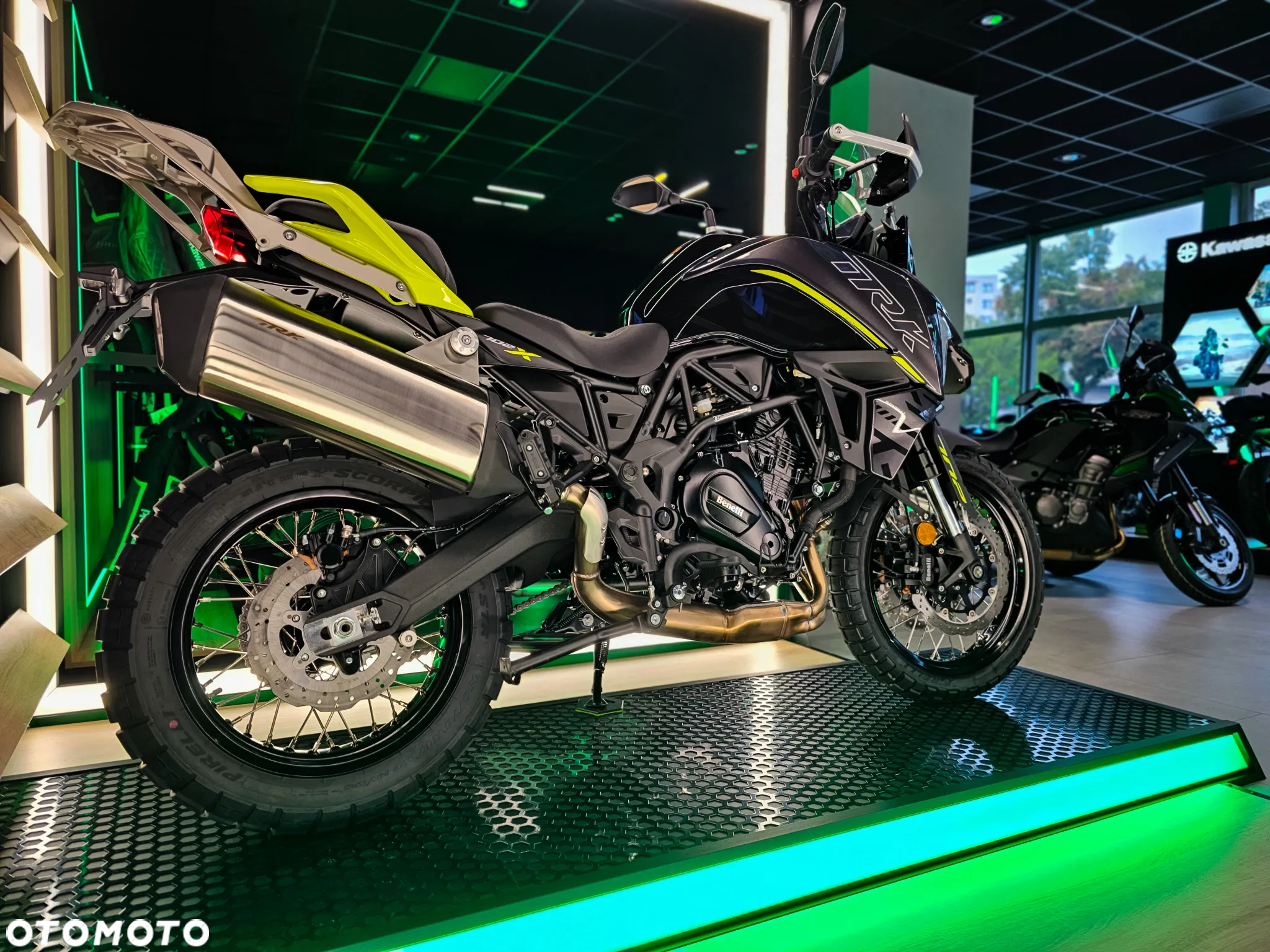 Benelli Inny - 12