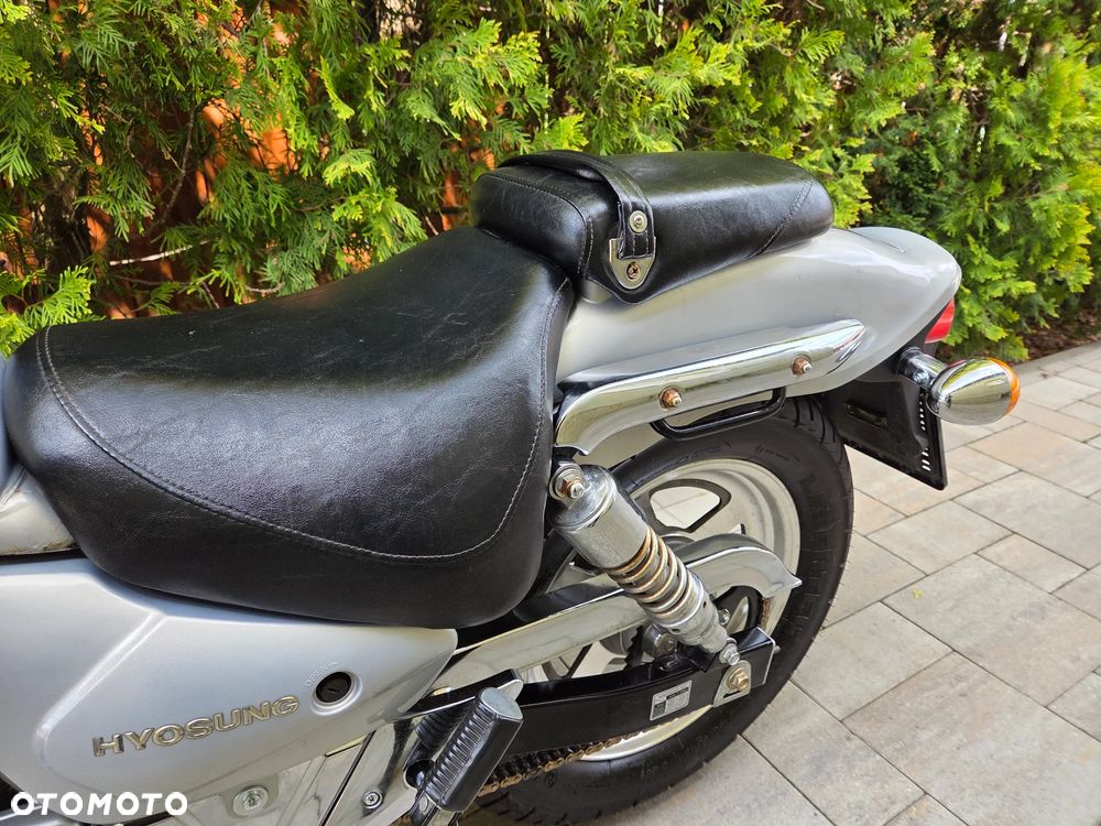 Hyosung GV - 16