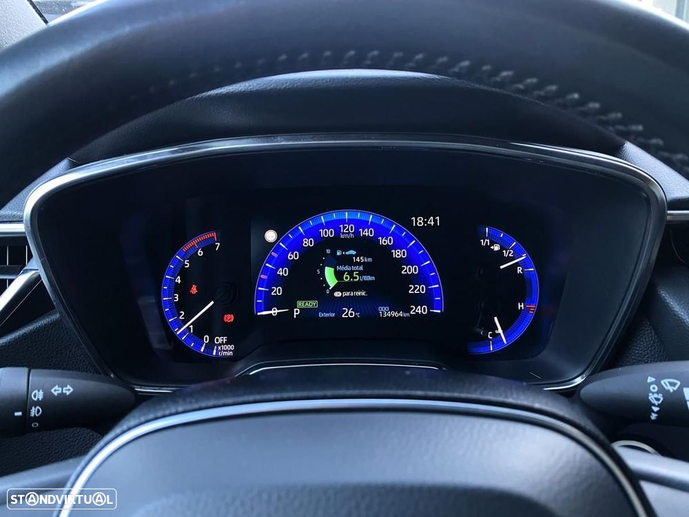 Toyota Corolla 1.8 Hybrid Comfort - 22