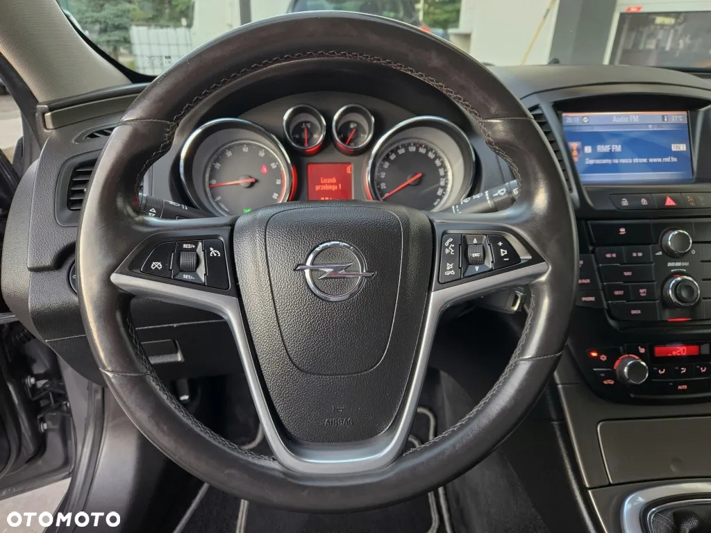 Opel Insignia 1.8 Sports Tourer - 12