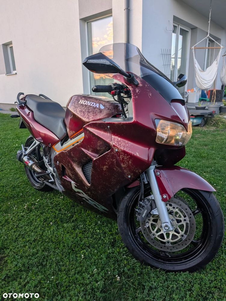 Honda VFR - 1