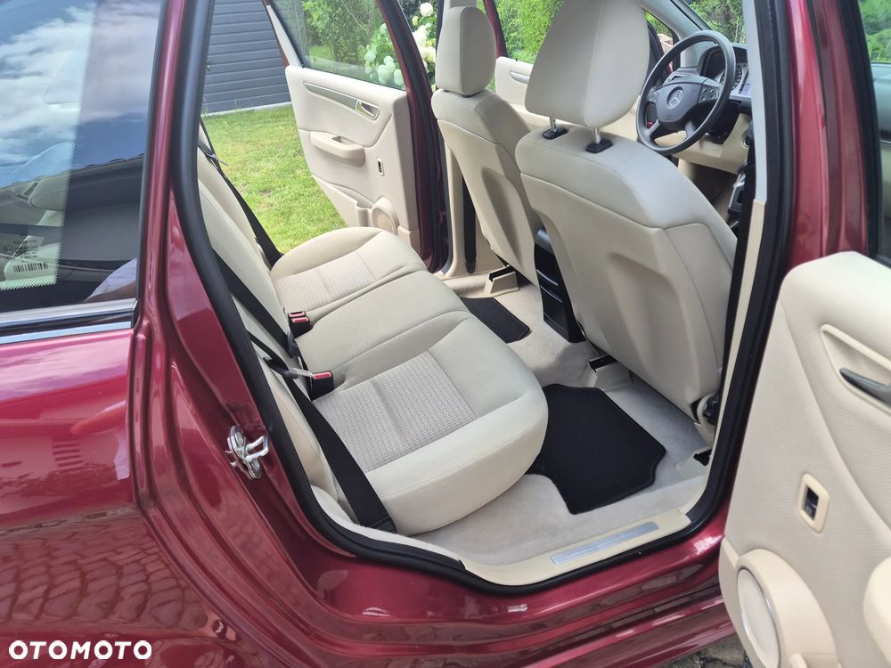 Mercedes-Benz Klasa B 180 CDI DPF SPORT EDITION - 17