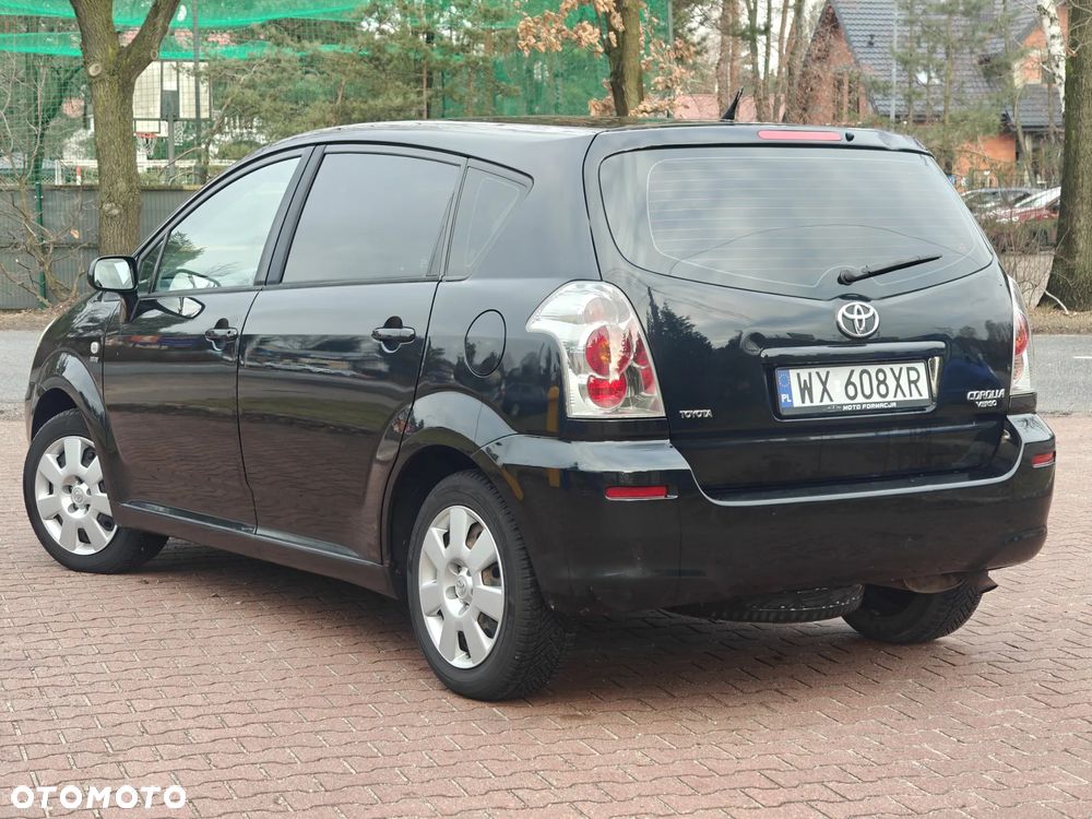 Toyota Corolla Verso 1.8 Luna - 2
