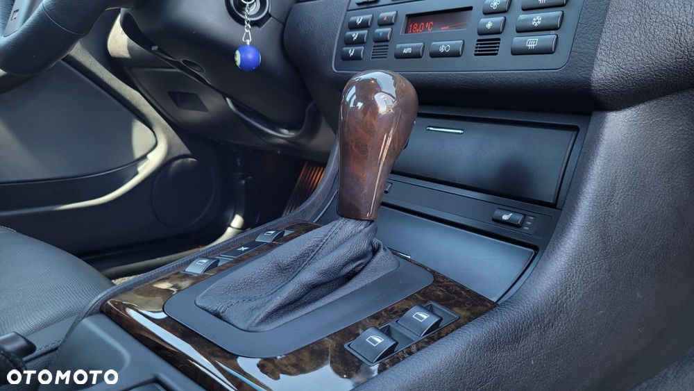 BMW Seria 3 - 16