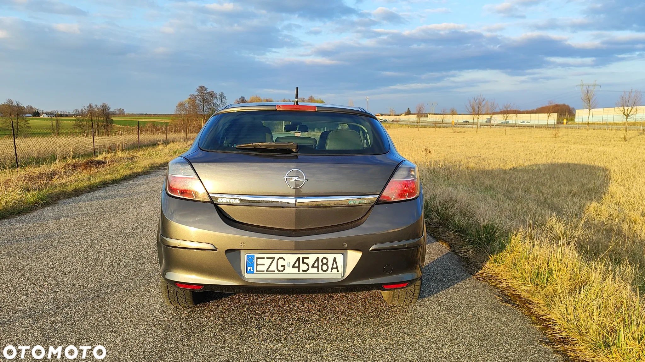 Opel Astra GTC 1.4 Cosmo - 5