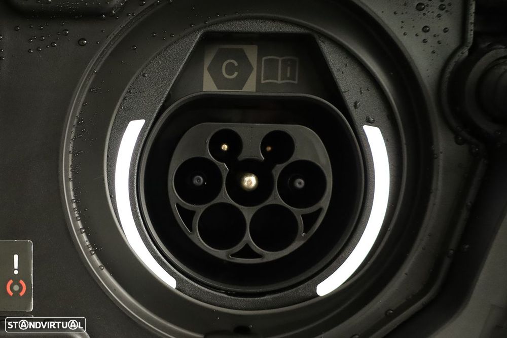 Peugeot 3008 1.6 Hybrid Allure e-EAT8 - 23