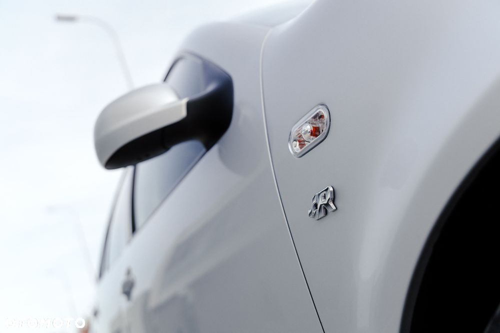 Volkswagen Golf - 10