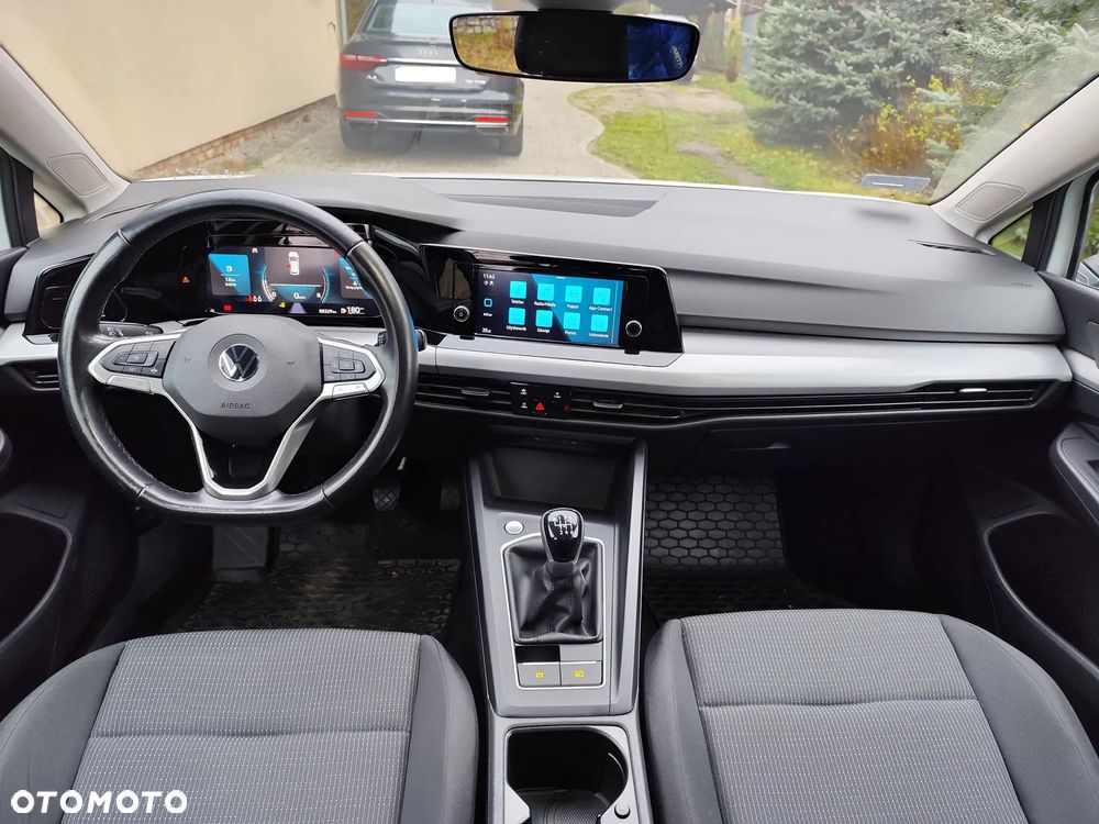 Volkswagen Golf - 11