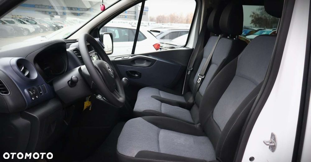 Opel Vivaro - 12