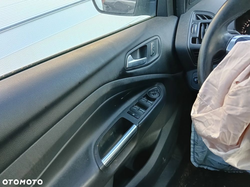 Ford Kuga - 9