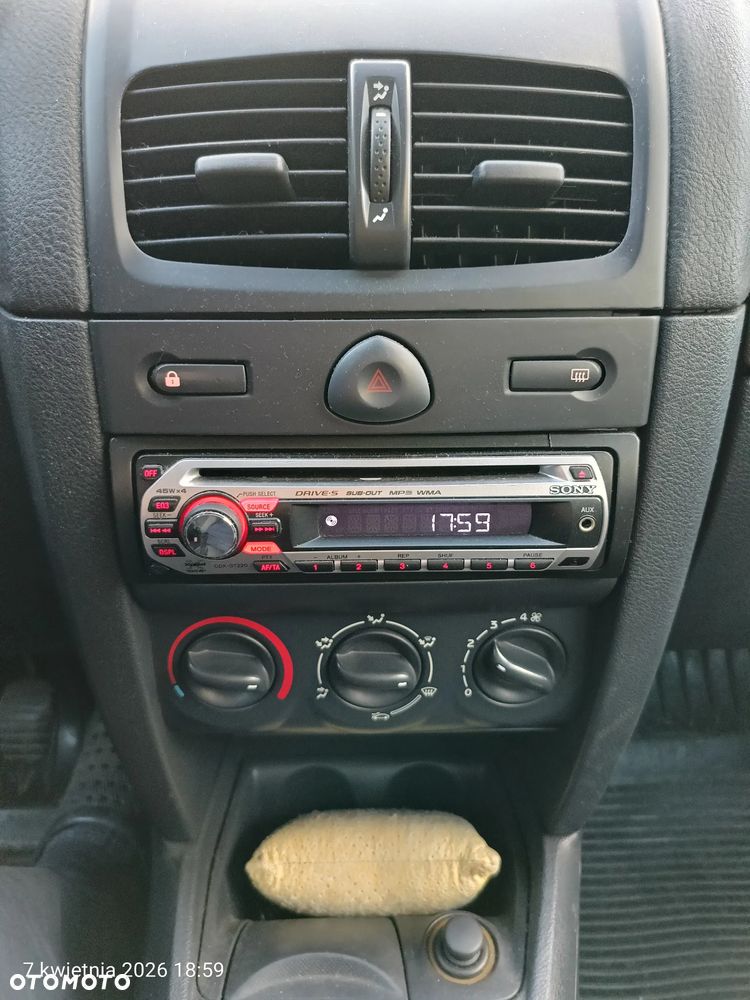 Renault Clio 1.2 Access - 10