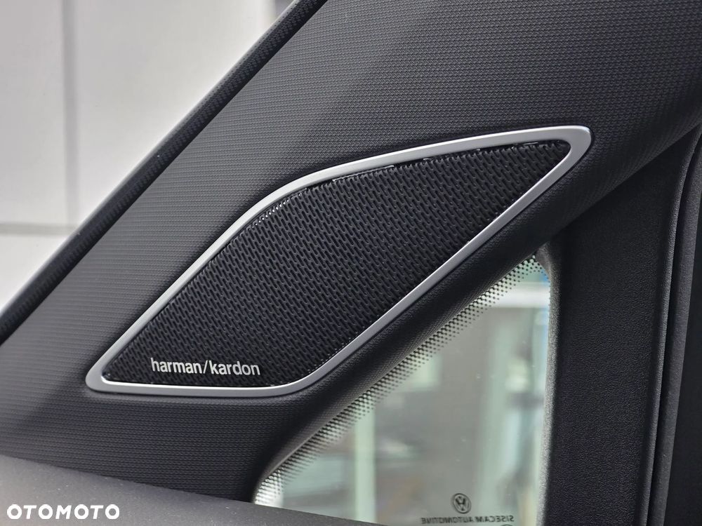 Volkswagen Golf 2.0 TSI 4Motion R Black Edition DSG - 37