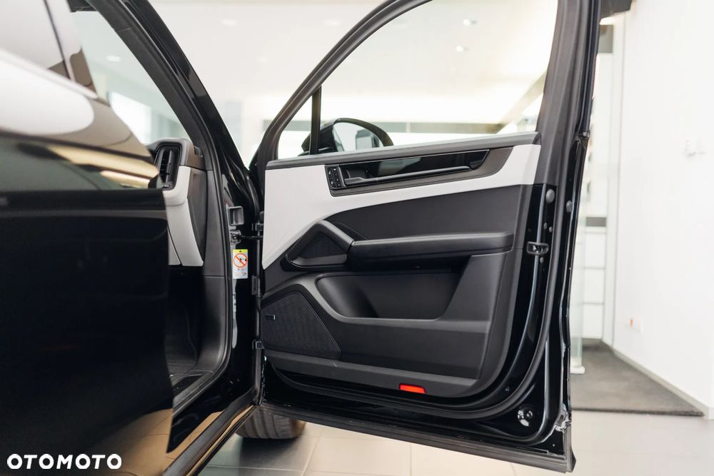 Porsche Cayenne GTS - 27