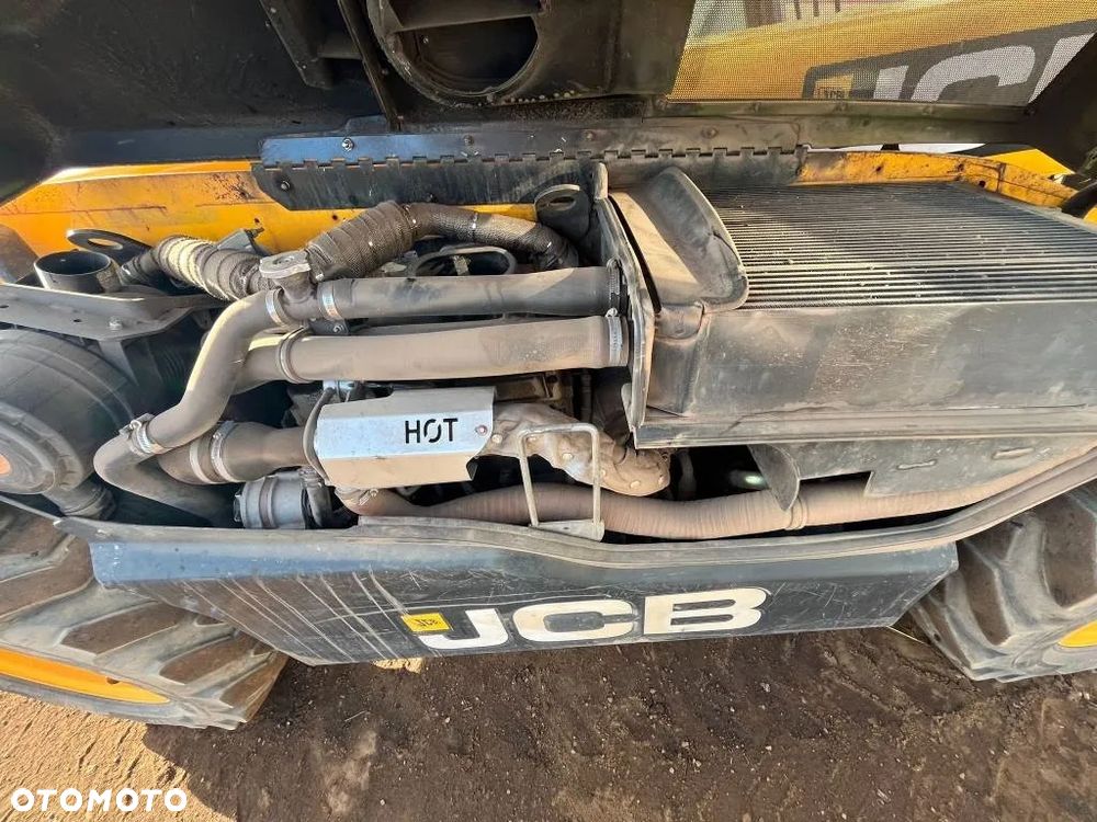 JCB - 4