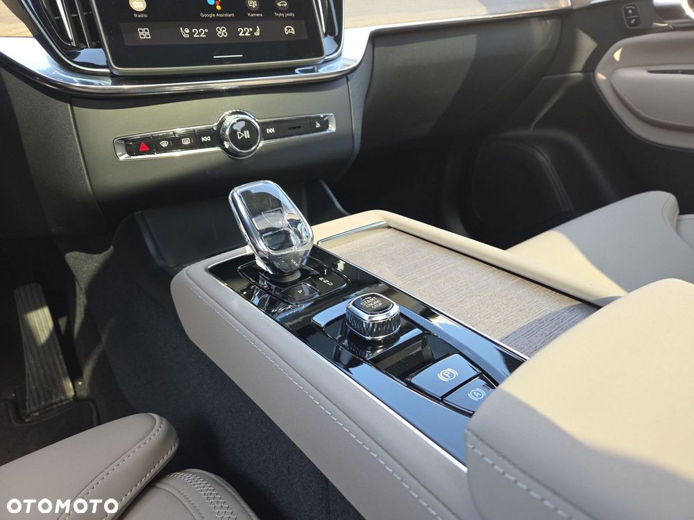 Volvo XC 90 - 25