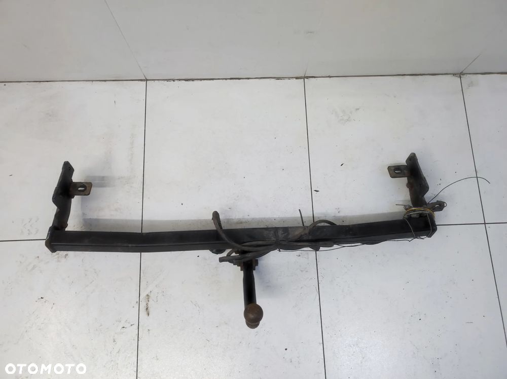HAK HOLOWNICZY KIA CARENS IV 4 - 2