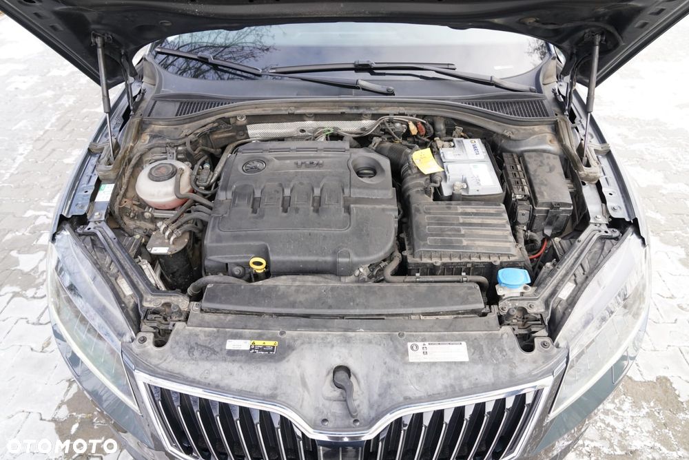 Skoda Superb 2.0 TDI SCR Style DSG - 24