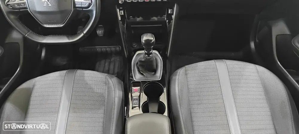 Peugeot 208 1.2 PureTech Allure - 37