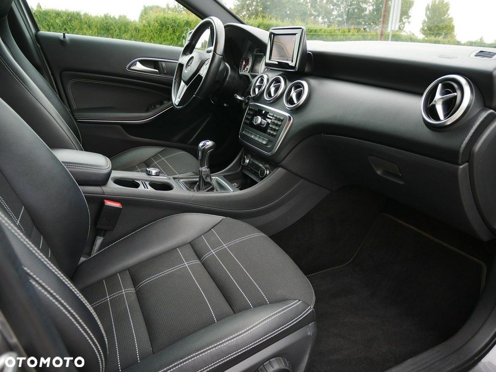 Mercedes-Benz Klasa A 180 (BlueEFFICIENCY) - 23