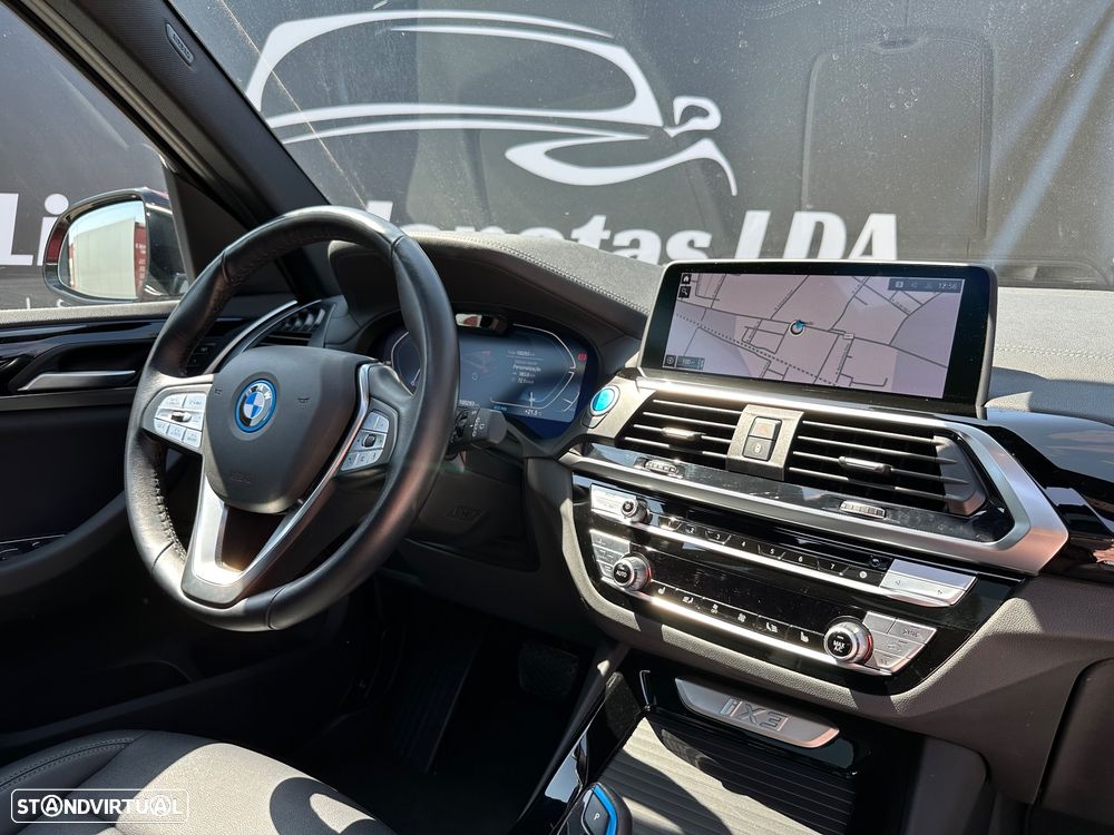 BMW iX3 Inspiring - 10
