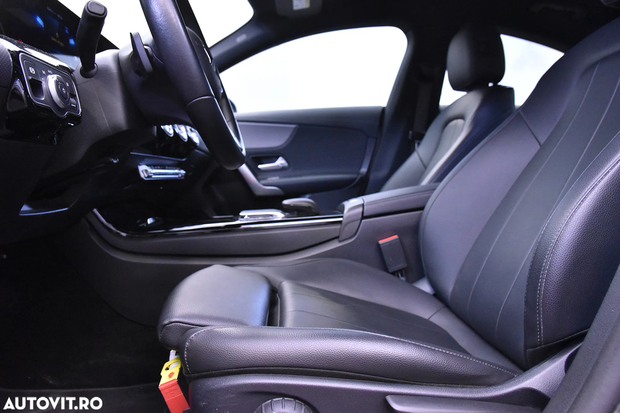 Mercedes-Benz CLA - 25