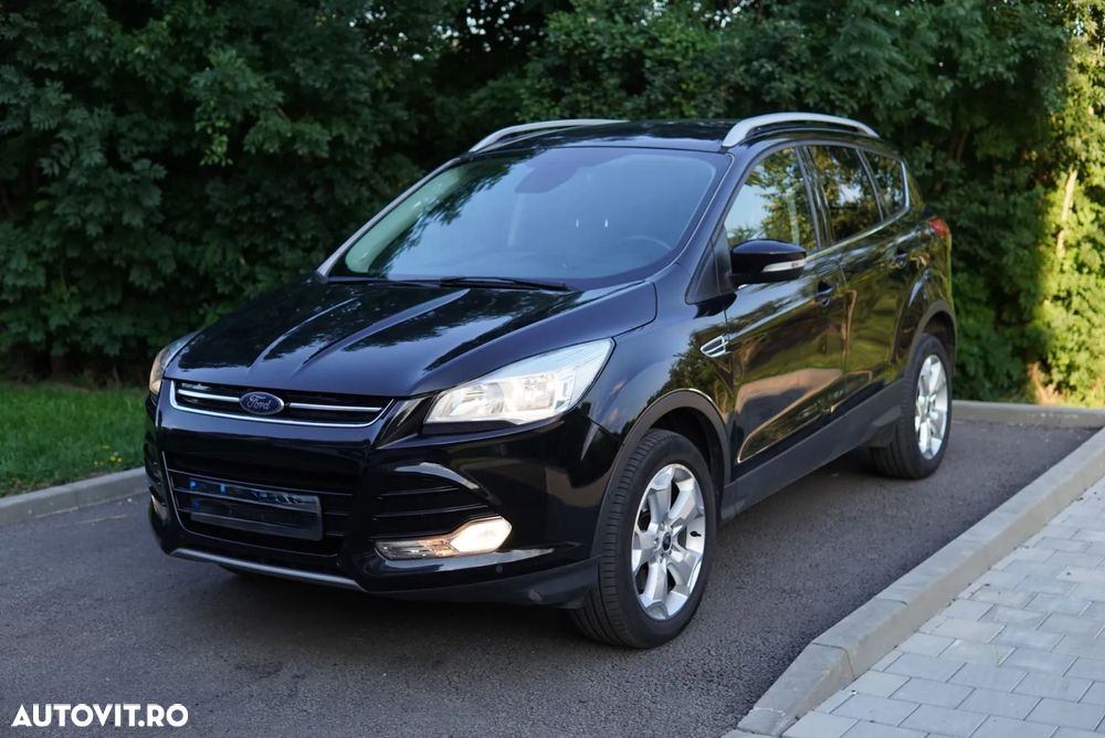 Ford Kuga 2.0 TDCi Powershift 4WD Titanium - 1
