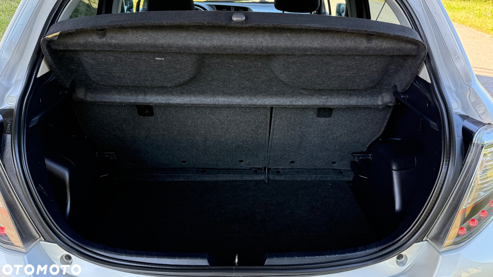 Toyota Yaris Hybrid 100 Active - 22