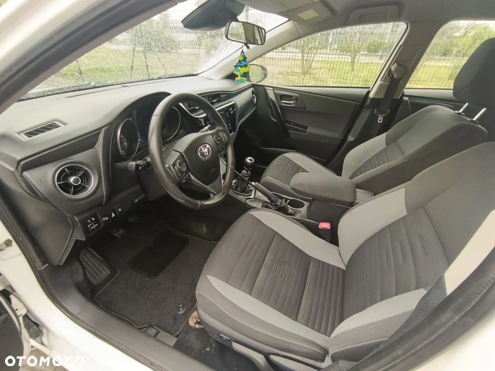 Toyota Auris 1.6 D-4D Edition-S - 10