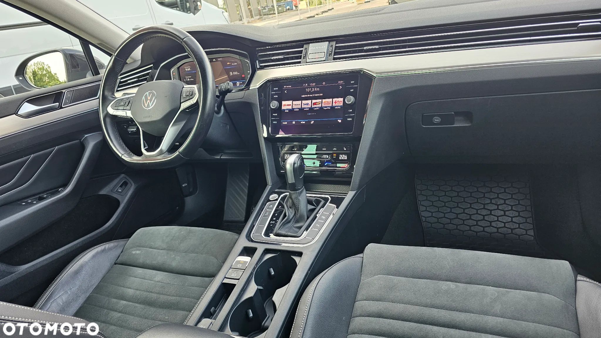 Volkswagen Passat 2.0 TDI EVO Elegance DSG - 23
