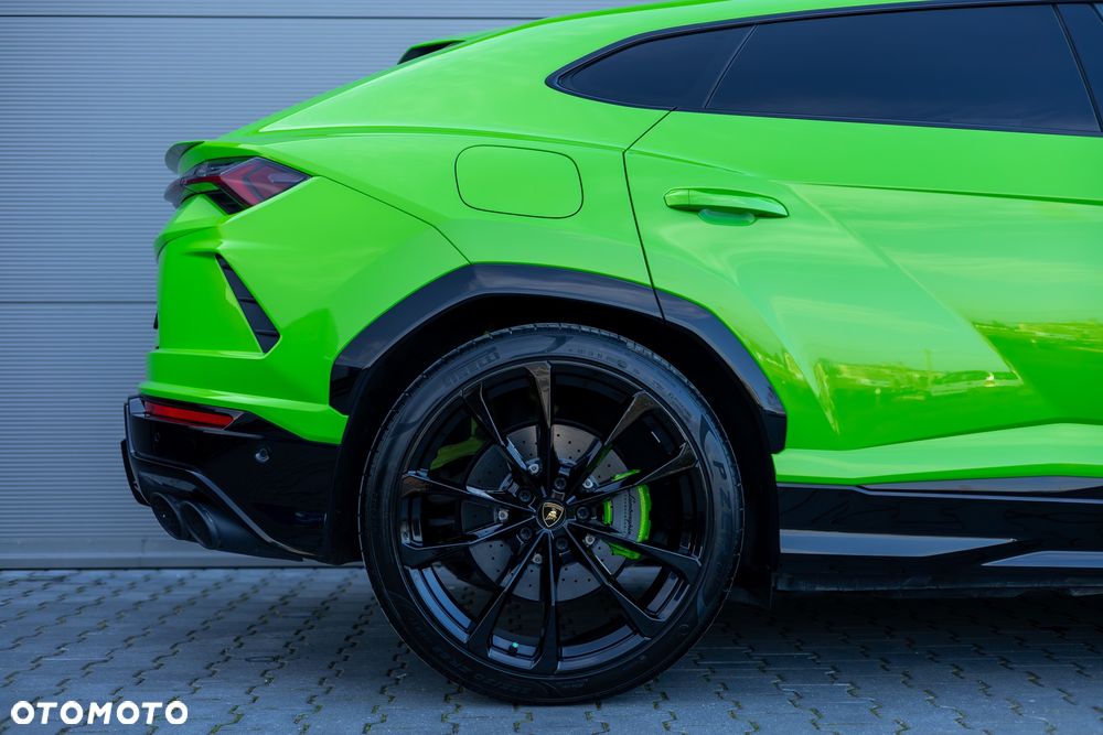 Lamborghini Urus - 11