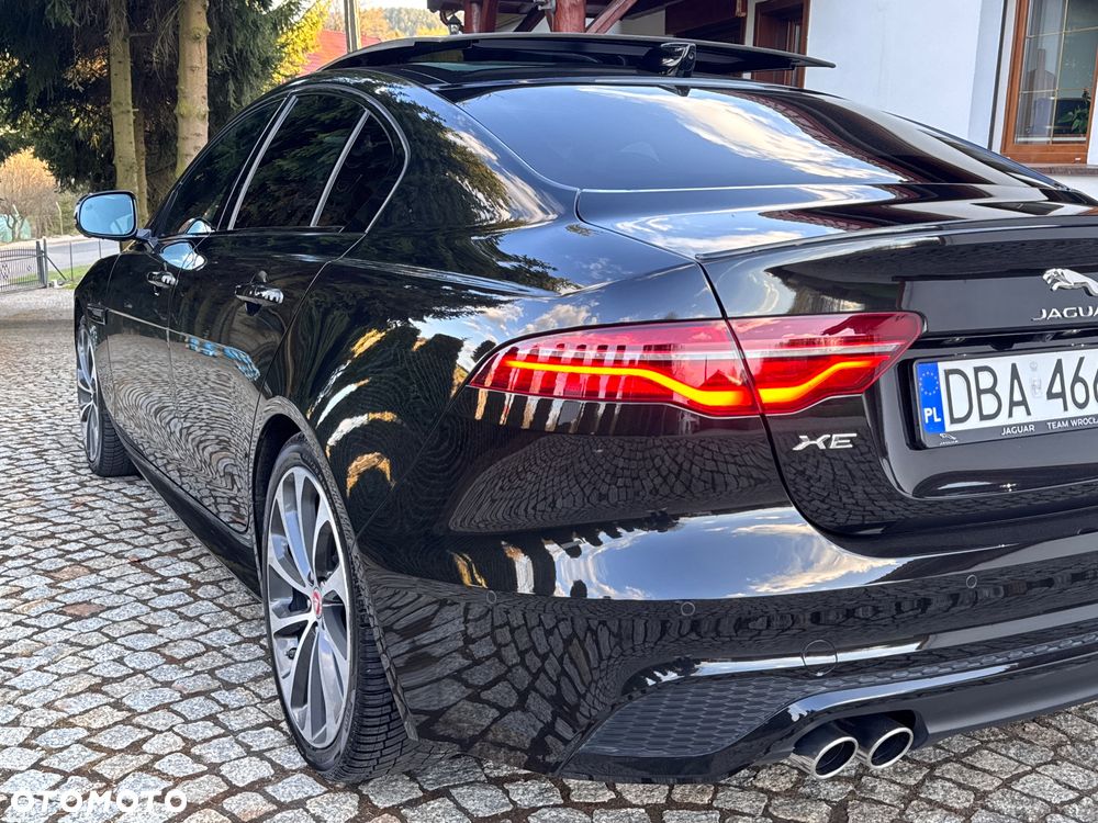 Jaguar XE 2.0 D180 AWD R-Dynamic HSE - 21