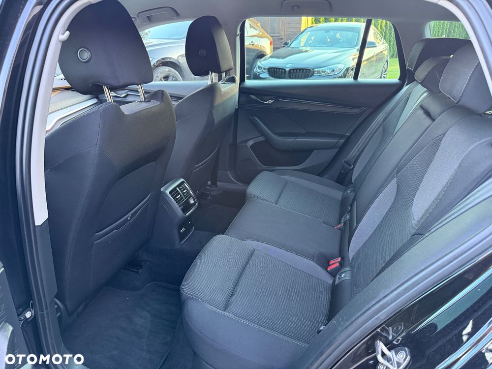 Skoda Octavia 2.0 TDI Elegance DSG - 31