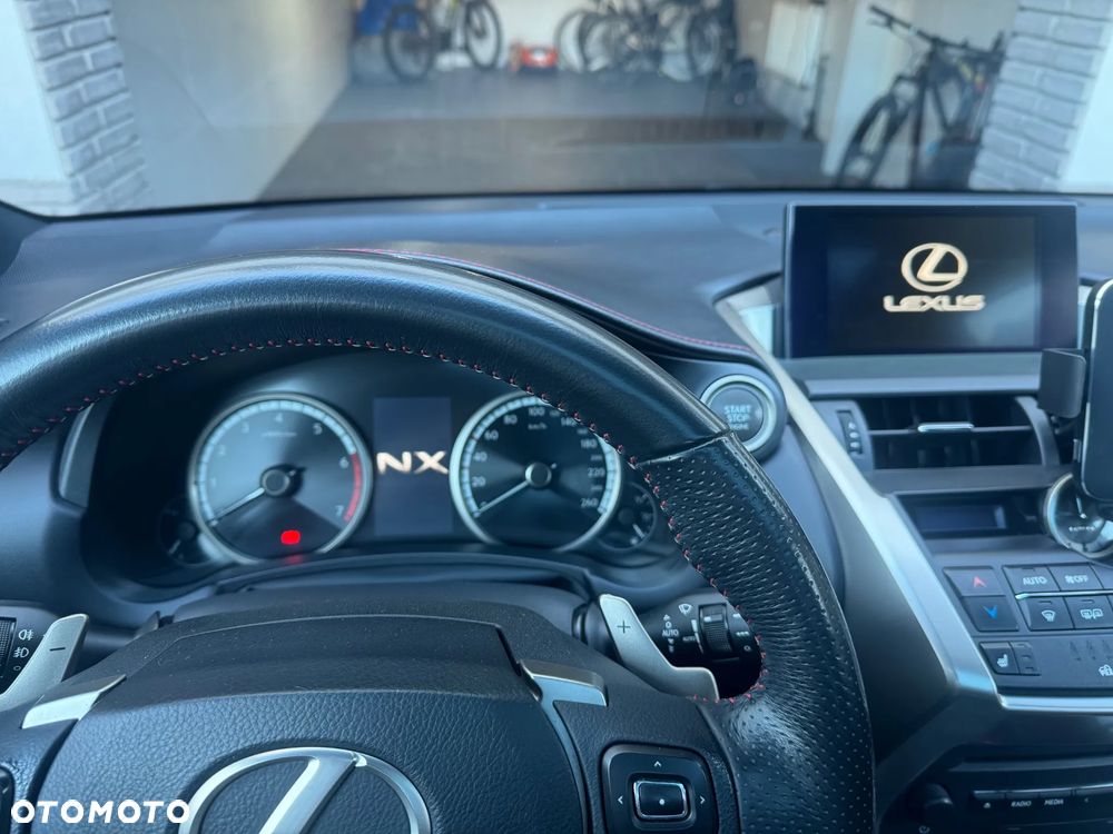 Lexus NX 200t F Sport AWD - 8